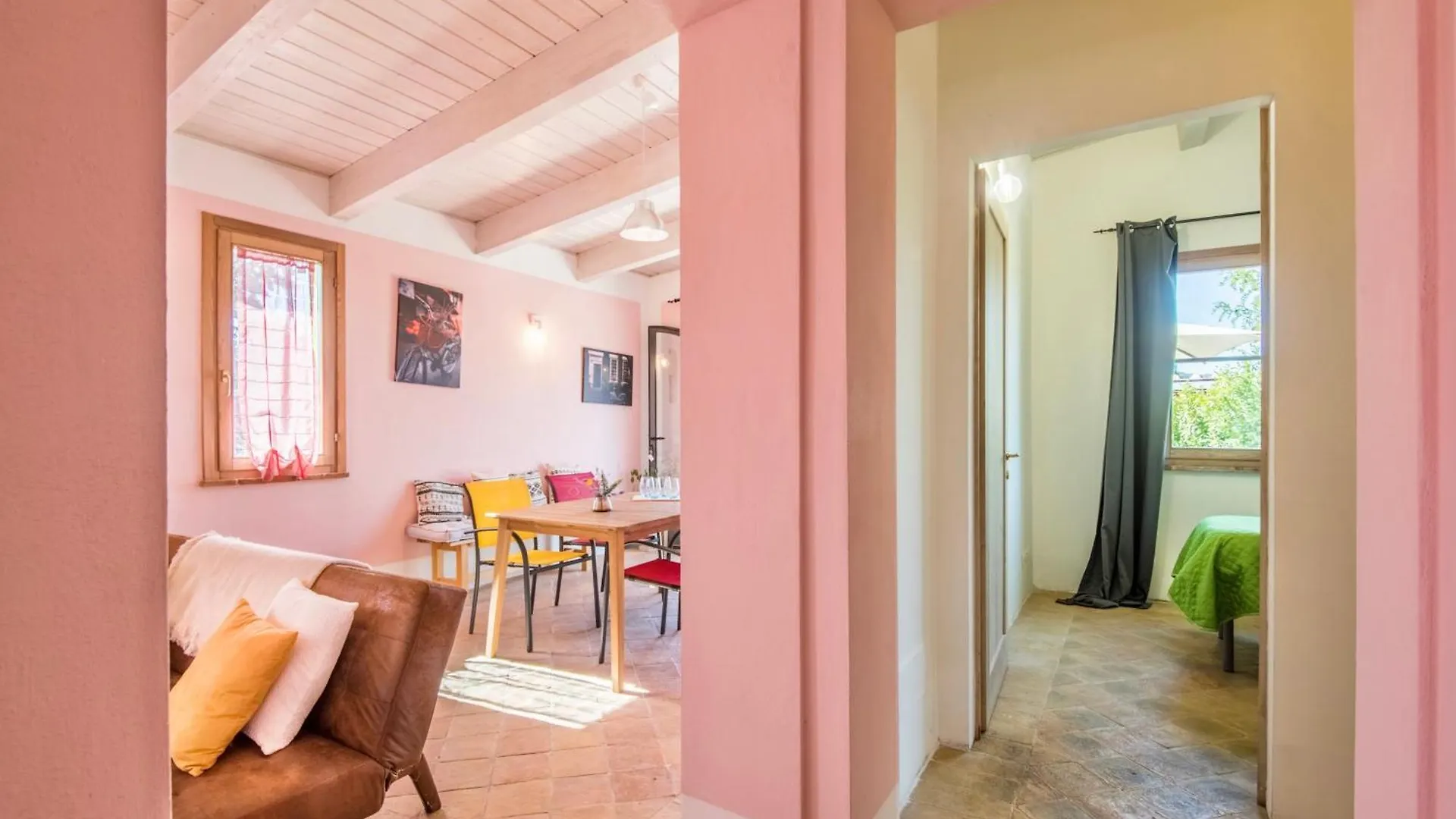 Шале Isa-Chalet With Common Swimming-Pool Surrounded By Tuscan Nature Трекуанда